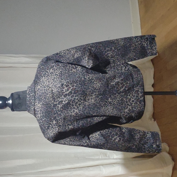 Nine West leopard print button down jacket - Picture 2 of 5